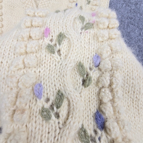 VTG- Hand Knitted !00% Alpaca Soft Wool Sweater Vest Womens Small - Picture 2 of 7